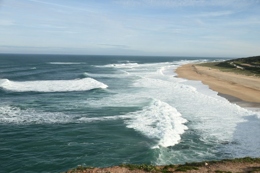 Nazaré Portugal : une destination à découvrir pour les amateurs de surf